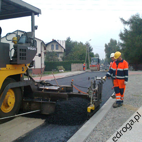 Sochaczew: przybywa asfaltu na miejskich drogach