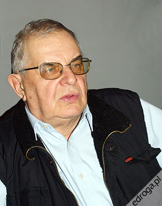 . Jacek Dobiecki – w latach 70. kierował stołecznym Wydziałem Komunikacji; obecnie jest na emeryturze.
