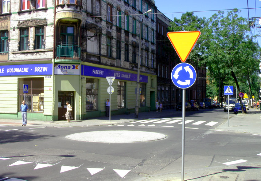 Fot. 4. Zmodernizowane skrzyżowanie ulic 11–go Listopada i Pudlerskiej w Chorzowie