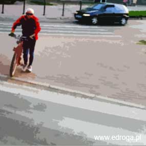 Przestrzeń pieszego i rowerzysty w pasie drogowym